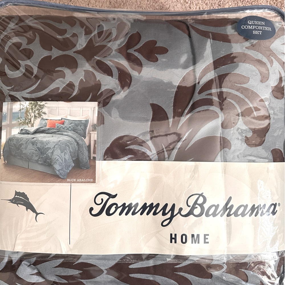 Tommy Bahama comforter set